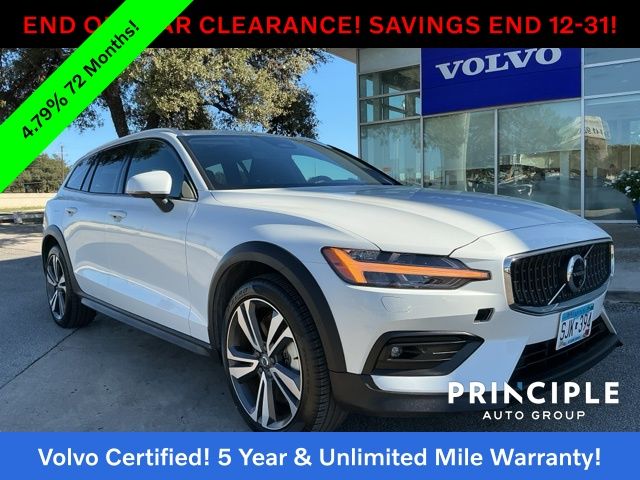 2025 Volvo V60 Cross Country