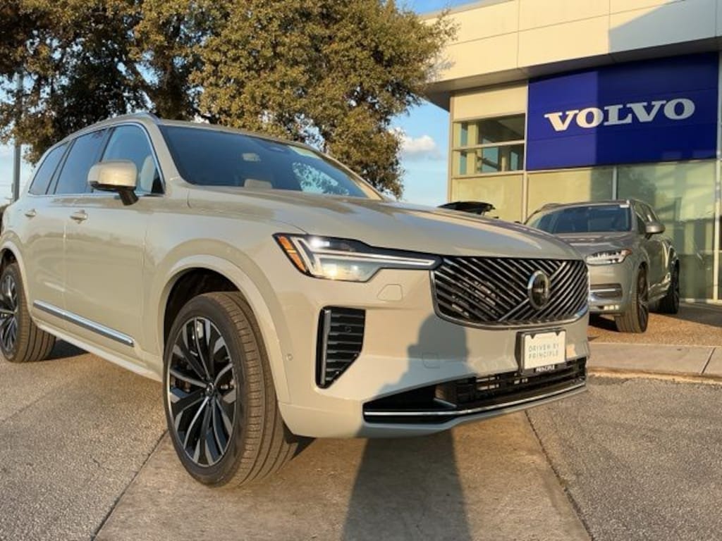 New 2026 Volvo XC90 B6 Plus 7-Seater SUV