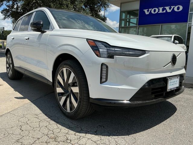 New 2026 Volvo EX90 Twin Motor Plus 7-Seater