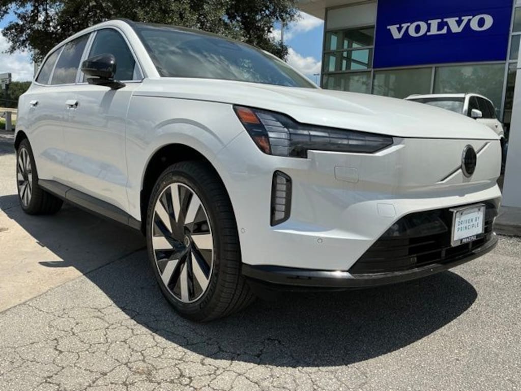 New 2026 Volvo EX90 Twin Motor Plus 7-Seater SUV