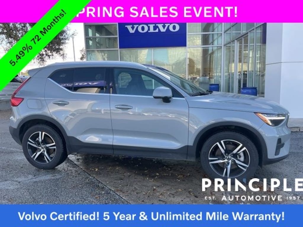 Used 2025 Volvo XC40 B5 Core SUV