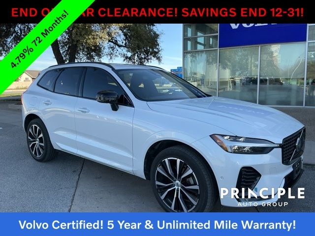 2024 Volvo XC60 Plus's photo