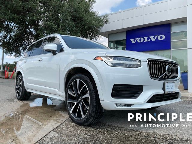 2022 Volvo XC90 T6 Momentum 6 Passenger AWD's photo