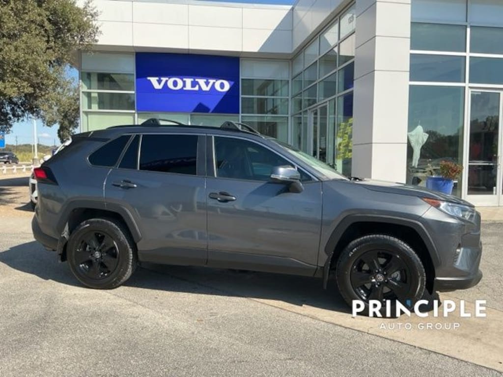 Used 2021 Toyota RAV4 XLE SUV