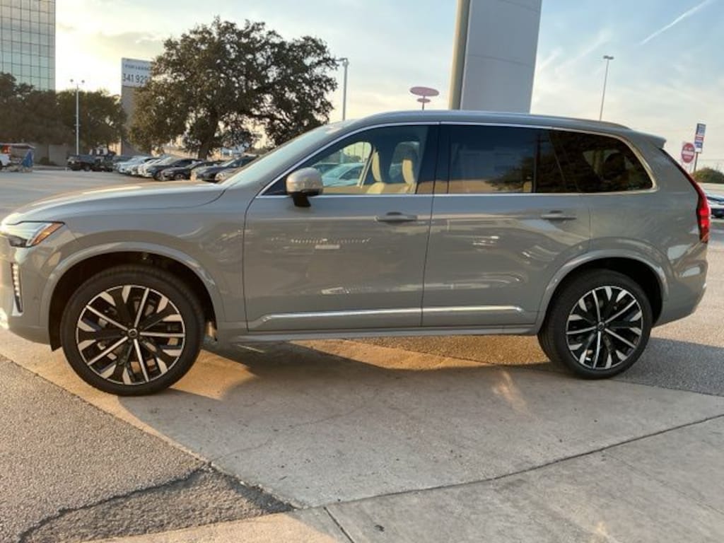 New 2026 Volvo XC90 B6 Plus 7-Seater SUV
