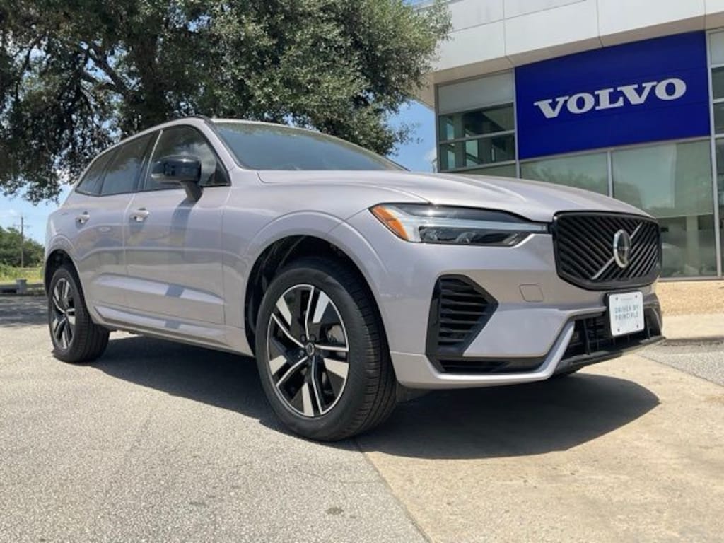 New 2026 Volvo XC60 plug-in hybrid T8 Core SUV