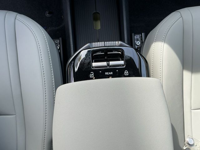 2026 Volvo EX30 Ultra - Photo 15