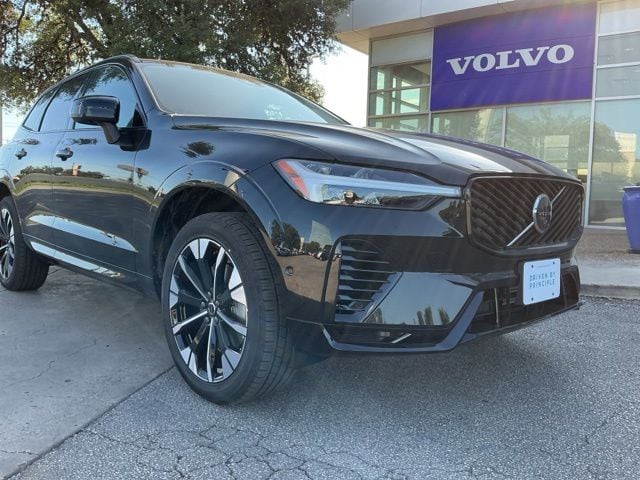 2026 Volvo XC60 T8 Plus Dark AWD's photo