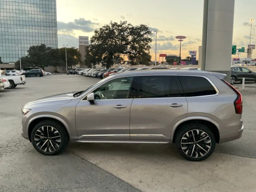 New 2026 Volvo XC90 B5 Core SUV