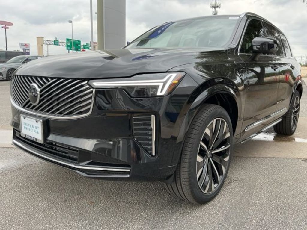 New 2026 Volvo XC90 plug-in hybrid T8 Core SUV