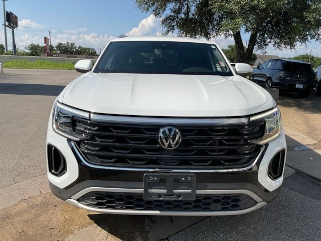 Used 2024 Volkswagen Atlas Cross Sport 2.0T SE w/Technology SUV