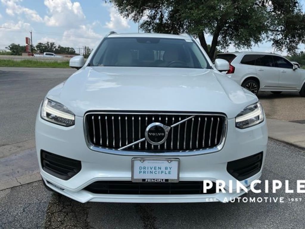 Used 2022 Volvo XC90 T6 Momentum SUV