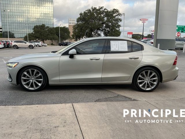 2020 Volvo S60 T5 Momentum's photo