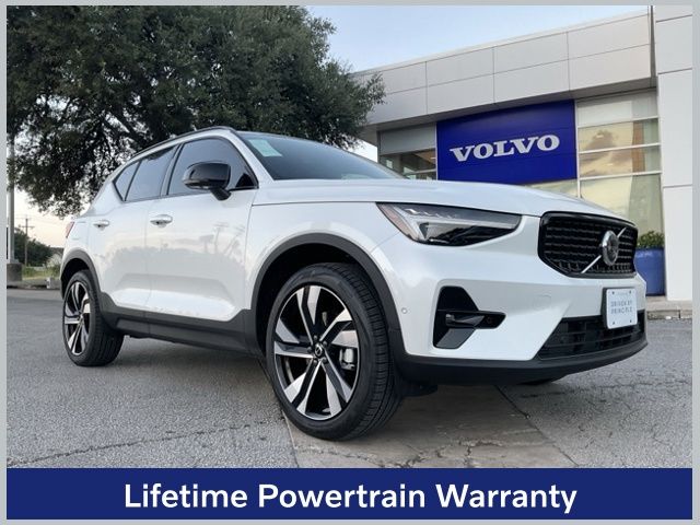 2026 Volvo XC40 B5 Ultra SUV