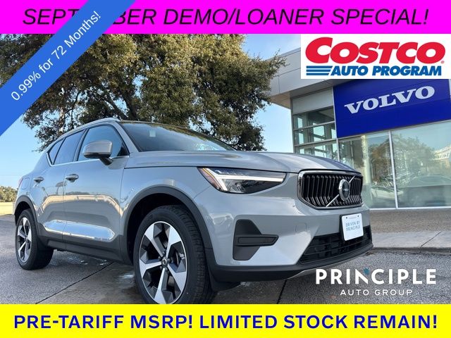 2025 Volvo XC40 B5 Core Bright Theme