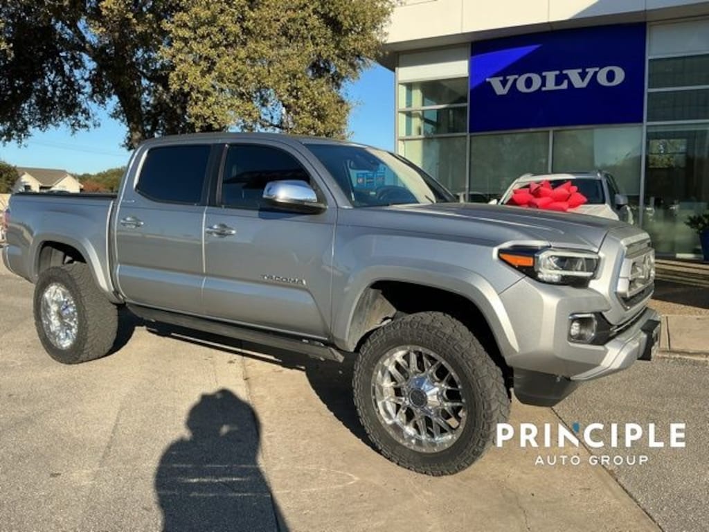 Used 2022 Toyota Tacoma Limited Truck
