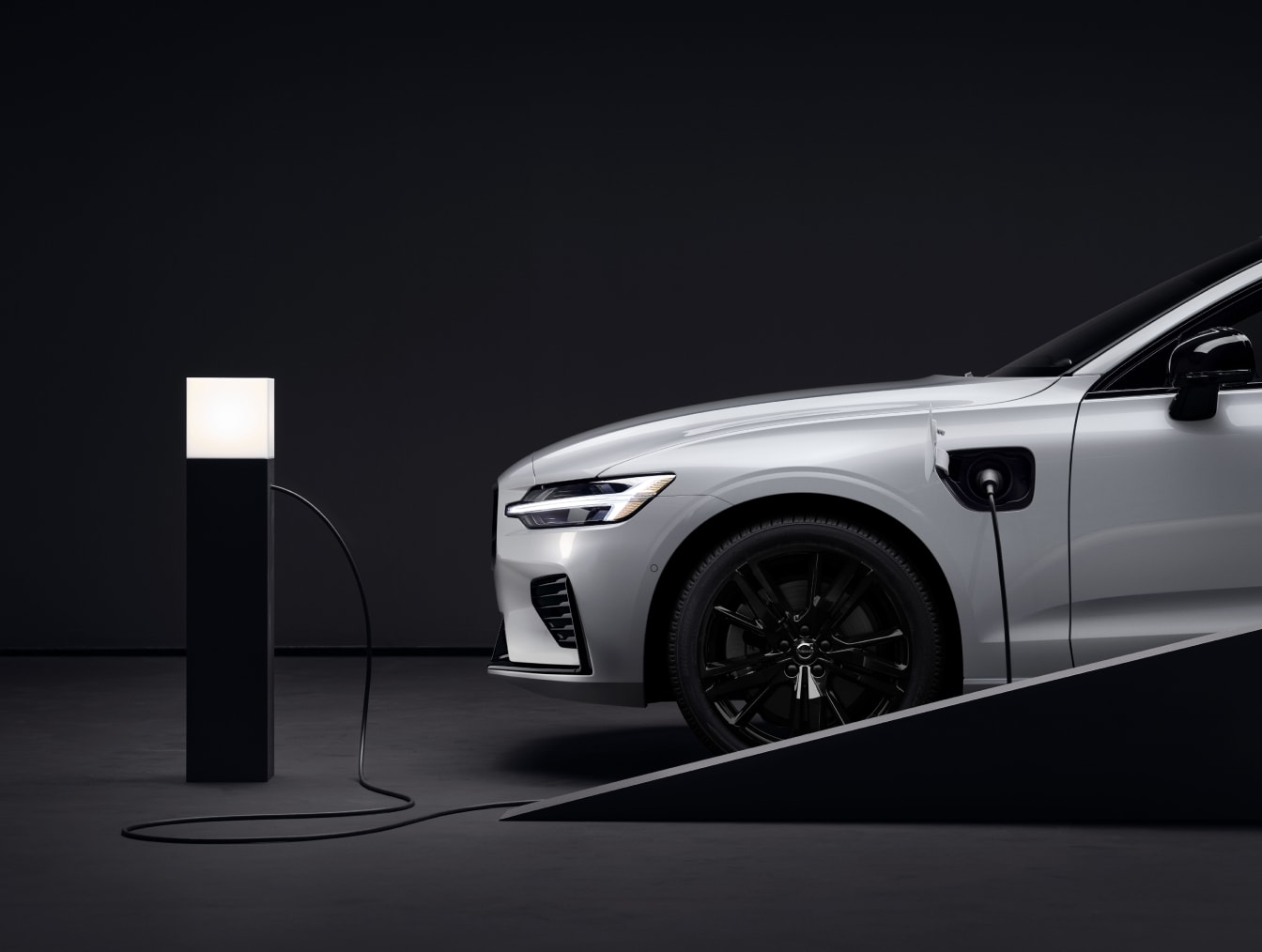 2024 Volvo S60 Recharge Design