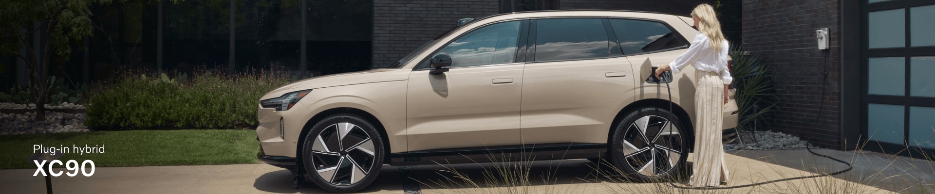 2026 Volvo XC90 Plug-In Hybrid SUVs