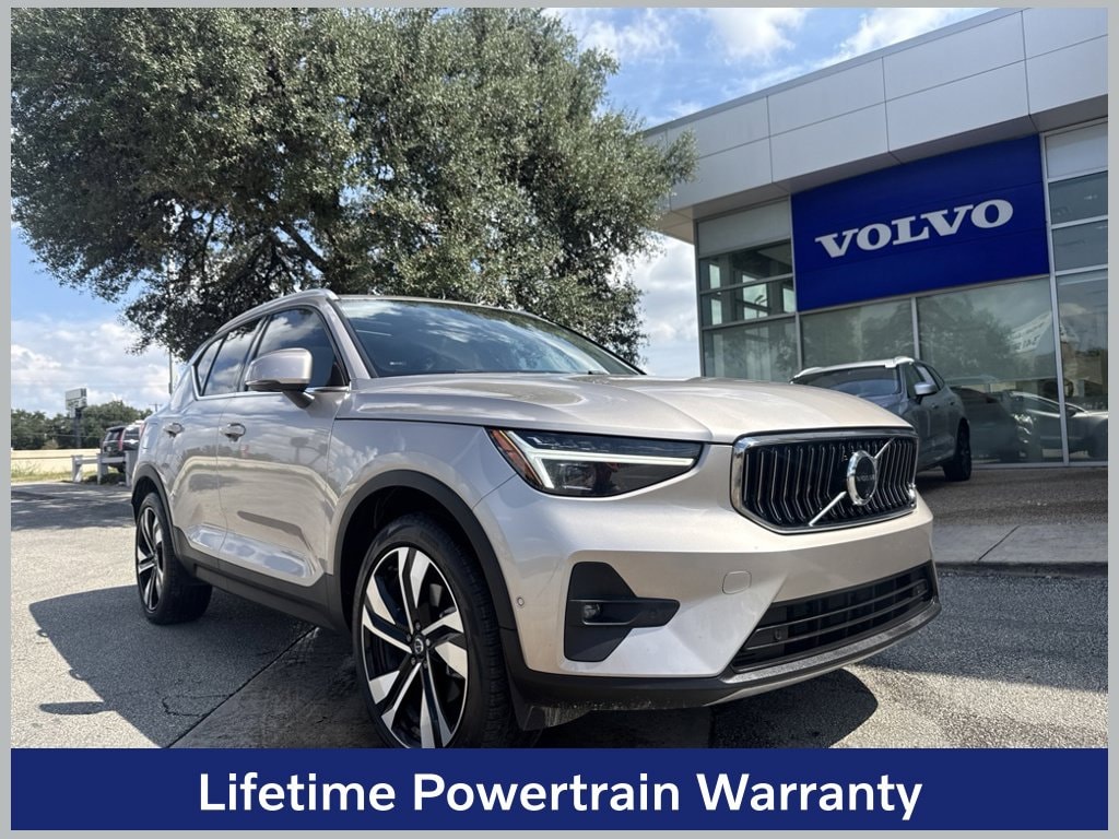 2024 Volvo XC40 Plus