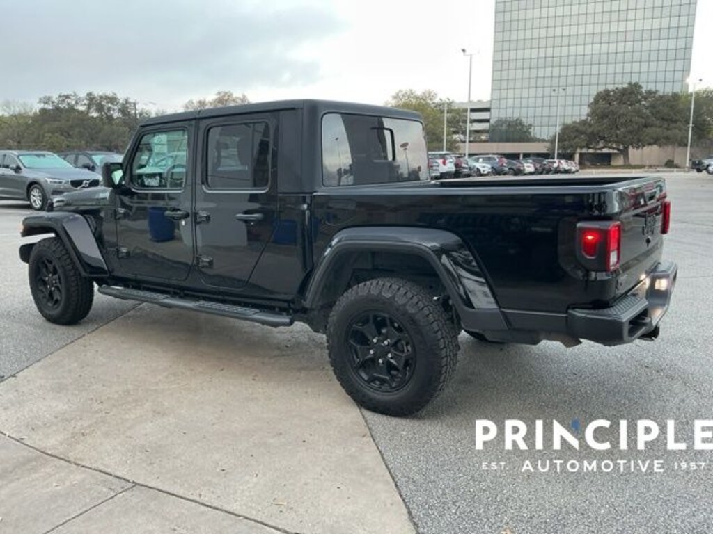 Used 2021 Jeep Gladiator Willys Truck