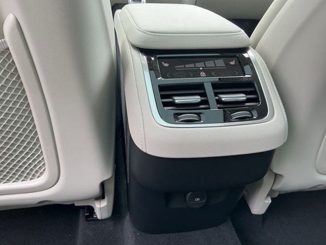 2026 Volvo XC90 Ultra - Photo 28