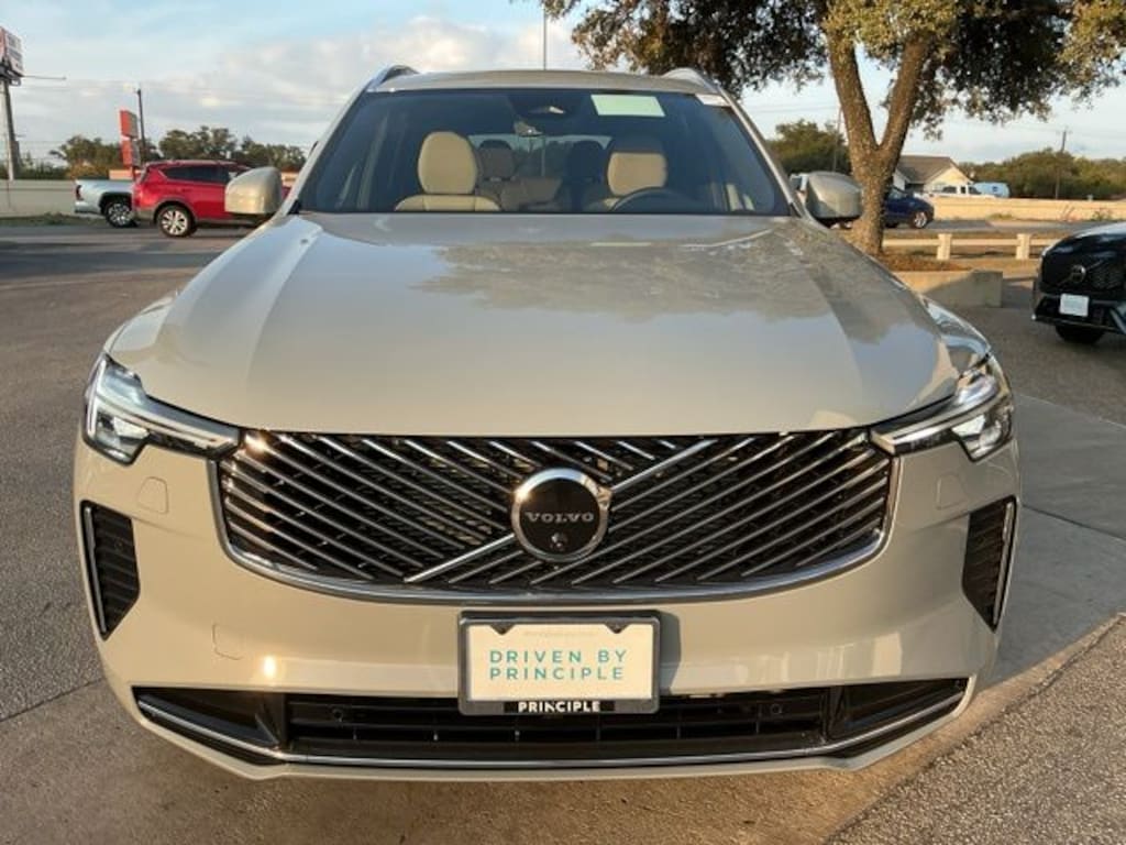 New 2026 Volvo XC90 B6 Plus 7-Seater SUV