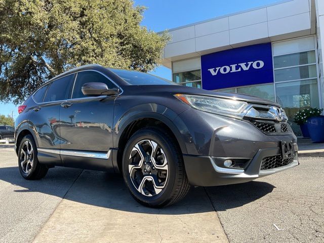 2017 Honda CR-V Touring's photo