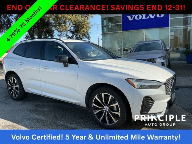 2025 Volvo XC60 Plus's photo