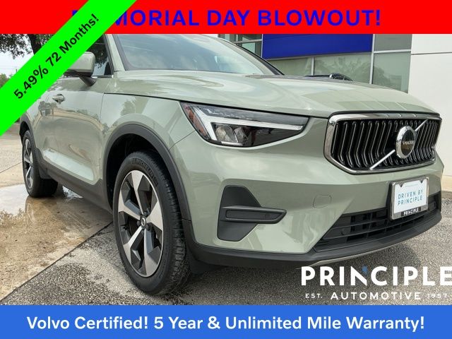 2024 Volvo XC40 B5 Core Bright AWD's photo