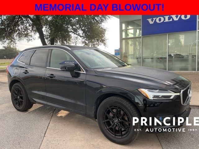 2020 Volvo XC60 T6 Momentum AWD's photo