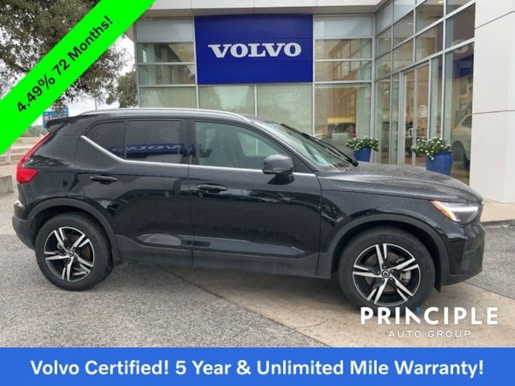 Certified 2025 Volvo XC40 B5 Core SUV