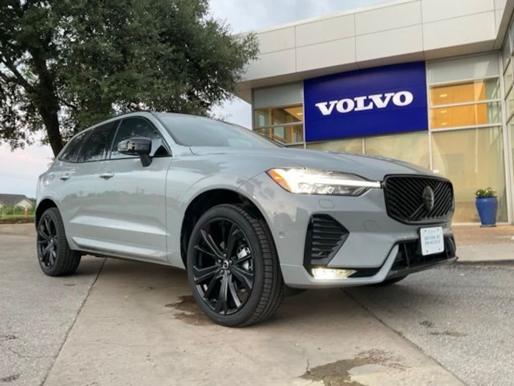 New 2026 Volvo XC60 B5 Ultra Black Edition SUV