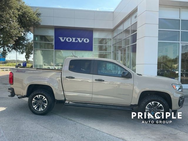 2022 Chevrolet Colorado Z71 photo 2