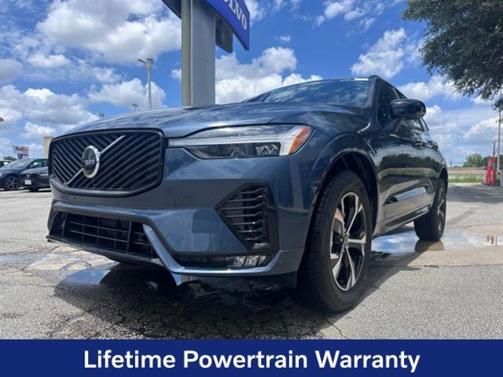 New 2026 Volvo XC60 B5 Core SUV