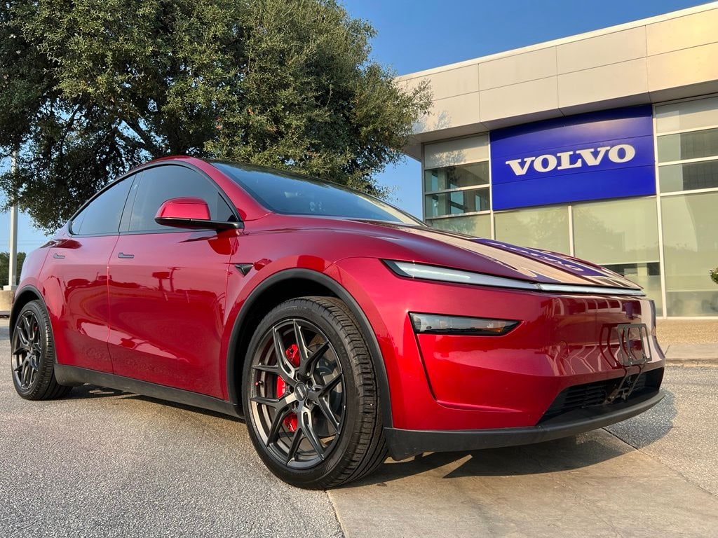 Used 2026 Tesla Model Y Long Range SUV