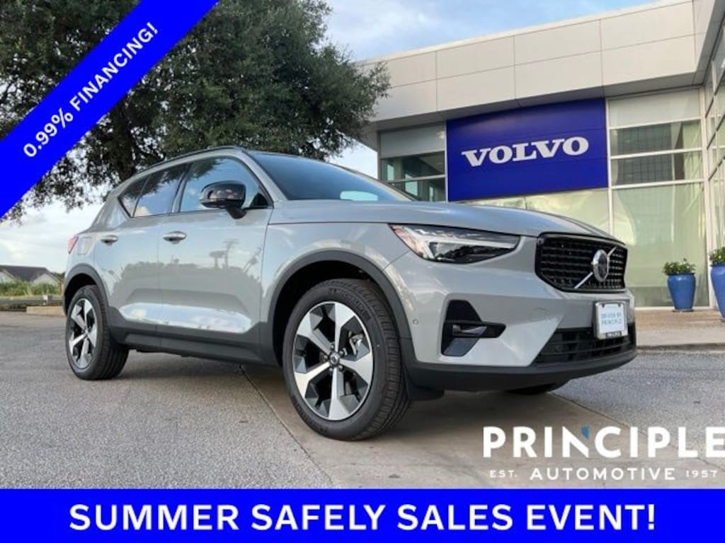 New 2026 Volvo XC40 B5 Plus SUV