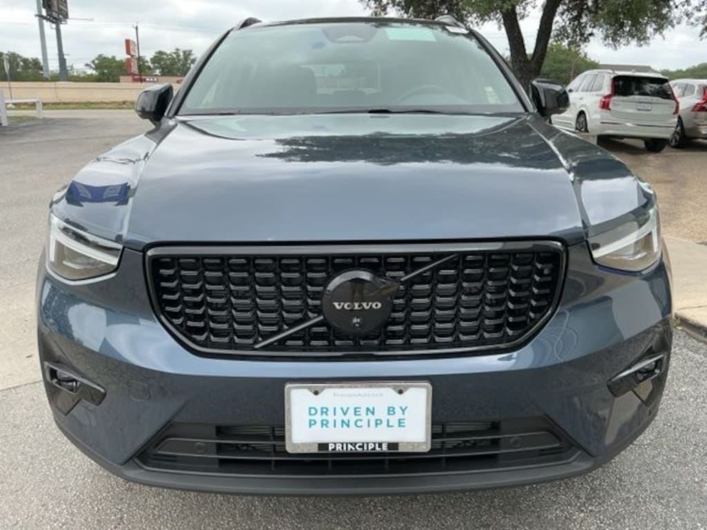 New 2026 Volvo XC40 B5 Ultra Black Edition SUV