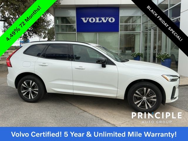 2025 Volvo XC60 B5 Core photo 2