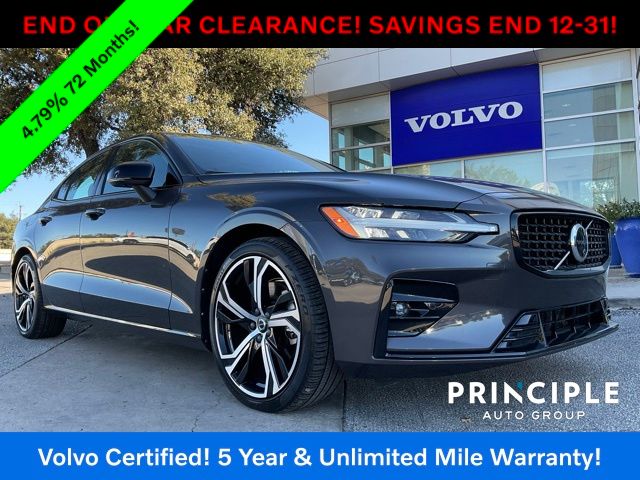 2024 Volvo S60 Plus's photo