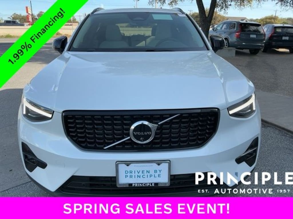 New 2026 Volvo XC40 B5 Plus SUV