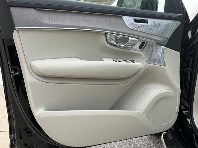 2026 Volvo XC90 Ultra - Photo 22