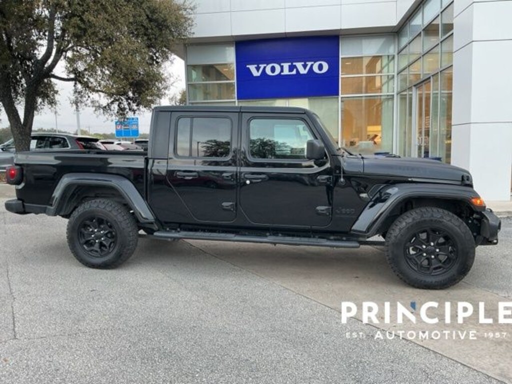 Used 2021 Jeep Gladiator Willys Truck