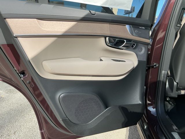 2026 Volvo XC90 Ultra - Photo 24