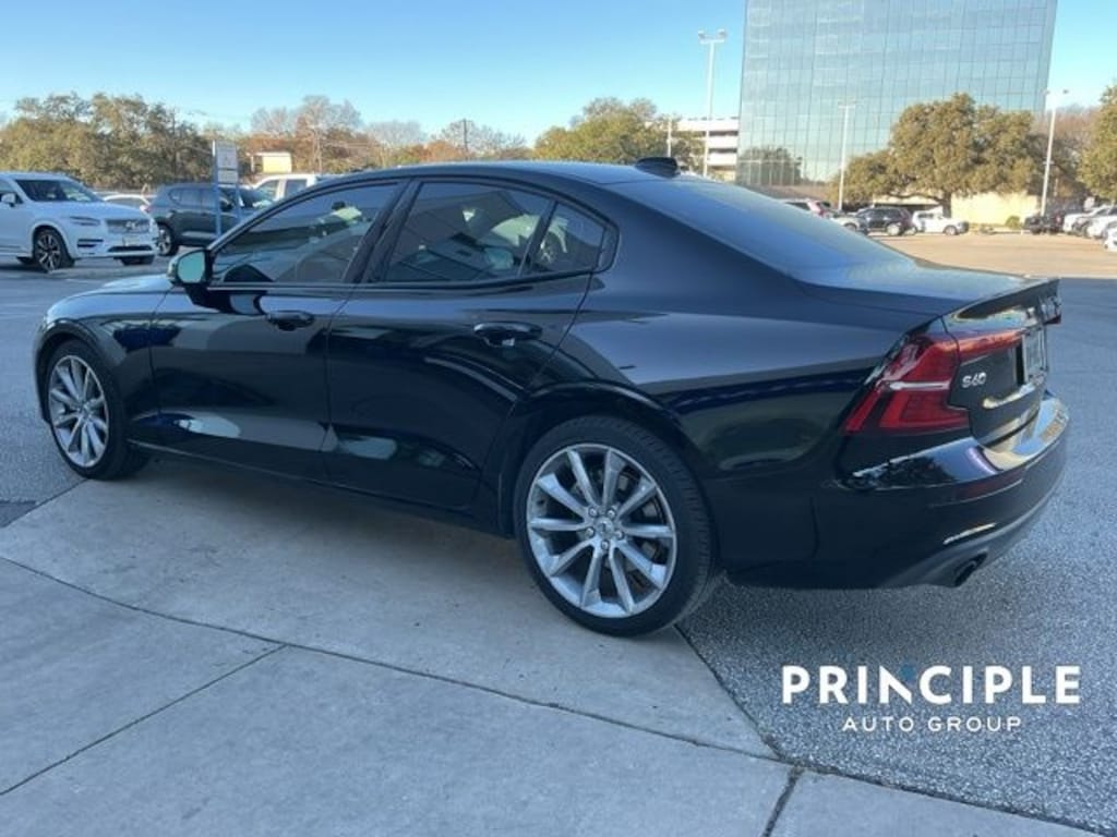 Used 2020 Volvo S60 T5 Momentum Sedan