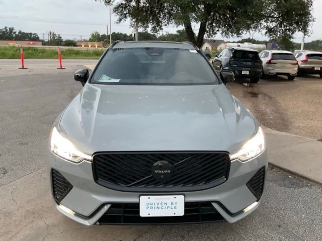 New 2026 Volvo XC60 B5 Ultra Black Edition SUV
