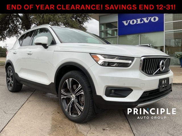 2021 Volvo XC40 Inscription's photo