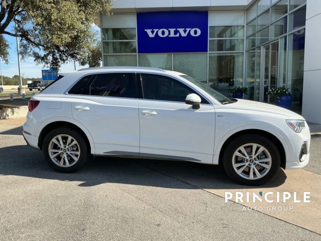 Used 2024 Audi Q3 Premium SUV