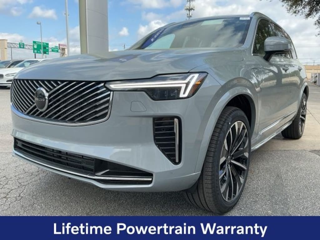New 2026 Volvo XC90 plug-in hybrid T8 Core SUV