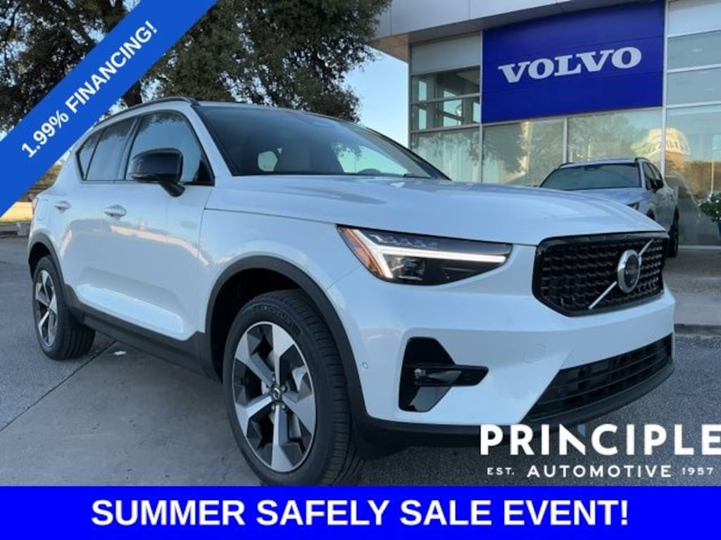 New 2026 Volvo XC40 B5 Plus SUV