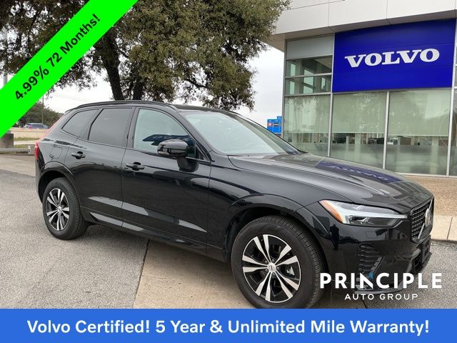 2025 Volvo XC60 Core's photo